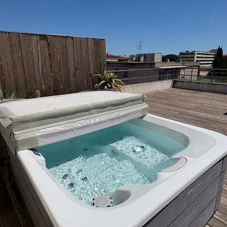 Hotel Sable Et Soleil - Port, Plage Et Jacuzzi Prive Fréjus Exterior foto