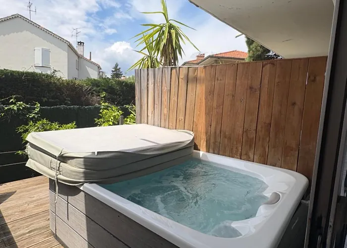 Hotel Sable Et Soleil - Port, Plage Et Jacuzzi Prive