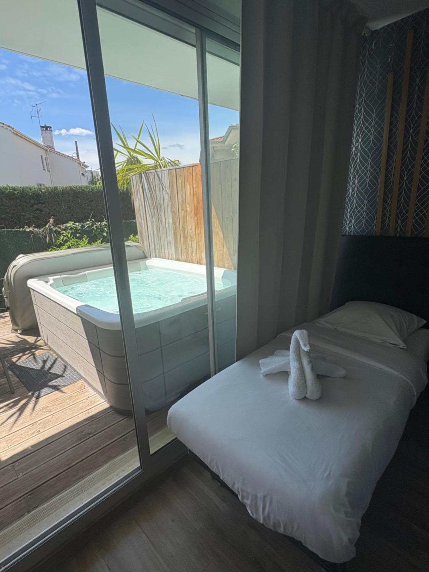 Hotel Sable Et Soleil - Port, Et Jacuzzi Prive