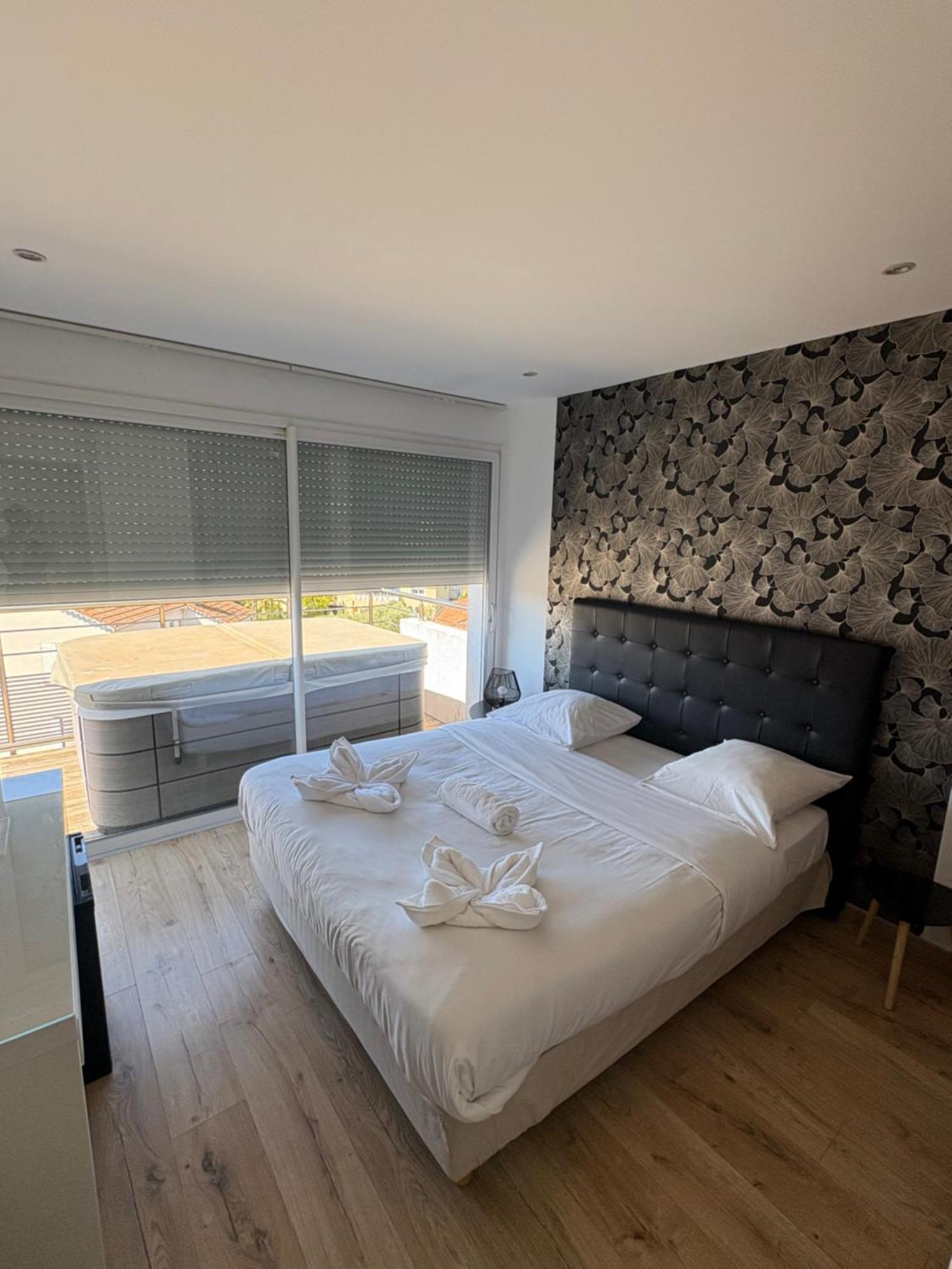 Hotel Sable Et Soleil - Port, Et Jacuzzi Prive 3*