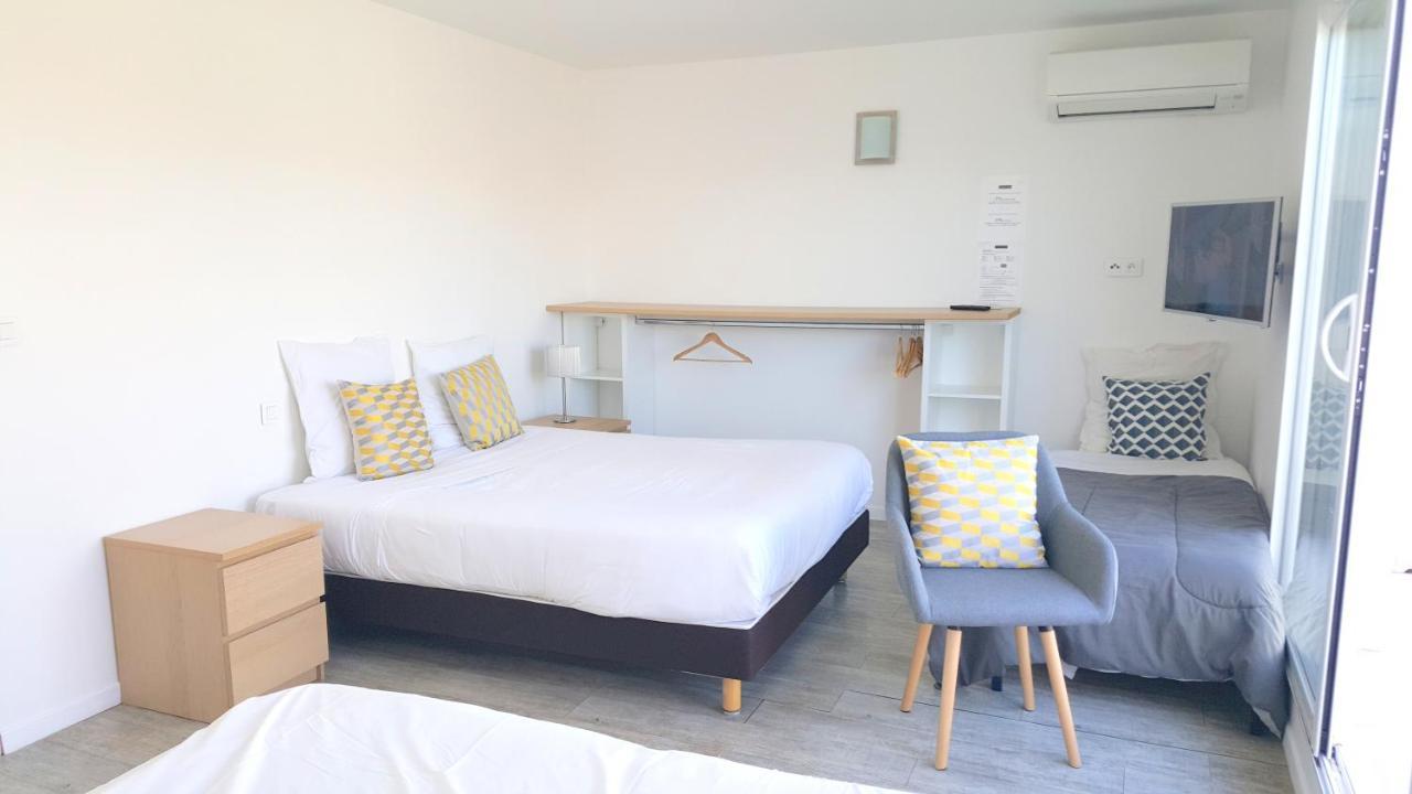 Sable Et Soleil - Port, Et Jacuzzi Prive 3* Fréjus